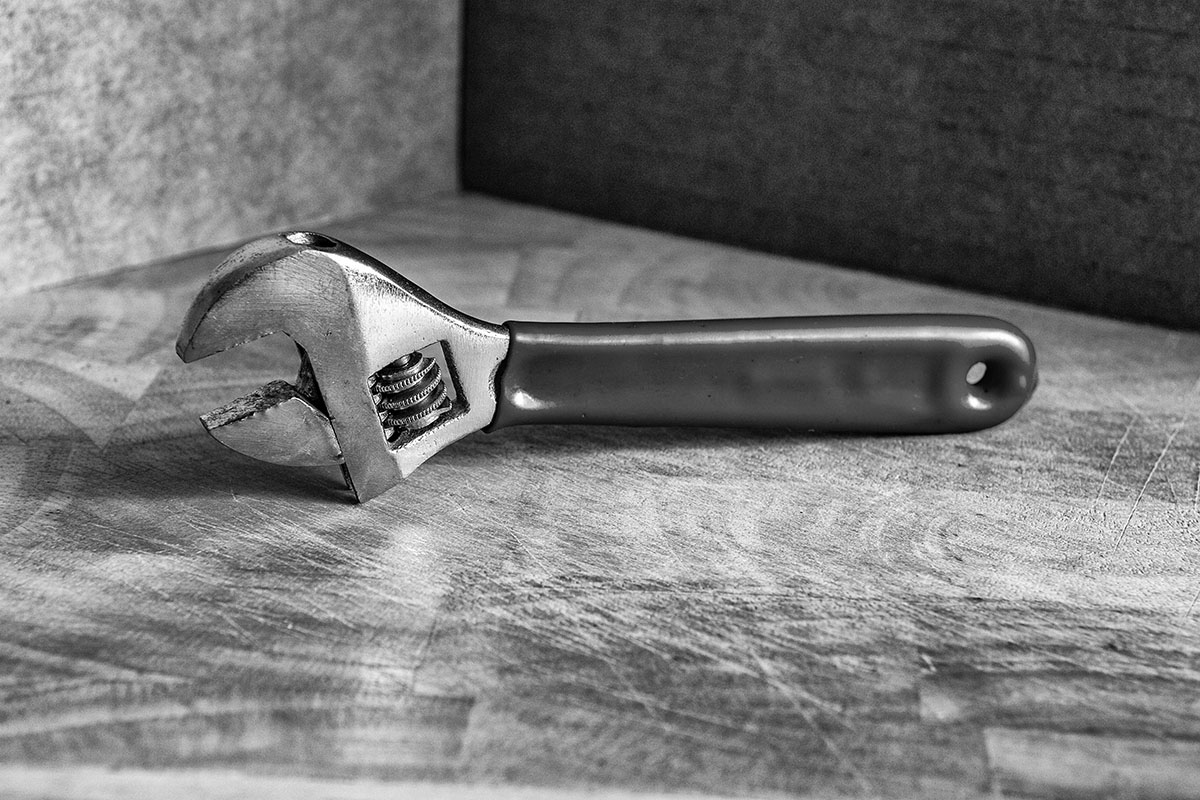 adjustable wrench